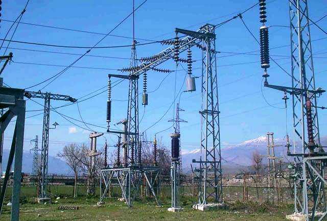 Defekt ne nenstacionet Tec Kombinat-Mezez, nje pjese e Tiranes pa drita
